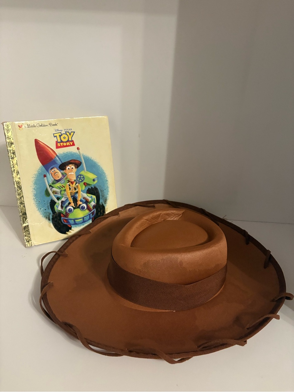 Disney Toy Story Woody Cowboy Hat & Book